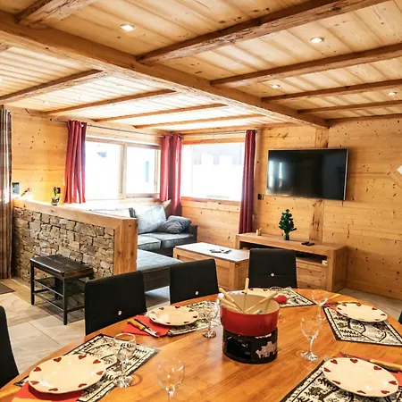4 Pieces, 3 Salles De Bains, Proche Centre Et Remontees Mecaniques, - Fr-1-676-173 Apartment